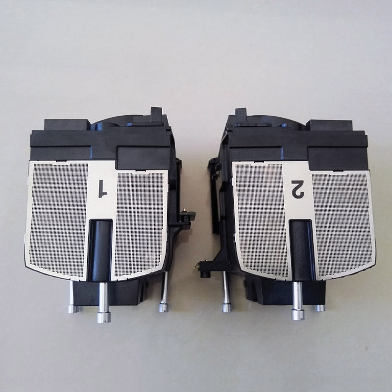 Replacement ProjectionDesign 400-0660-XX / 400-0660-00 Projector Lamp Housing and Bulb